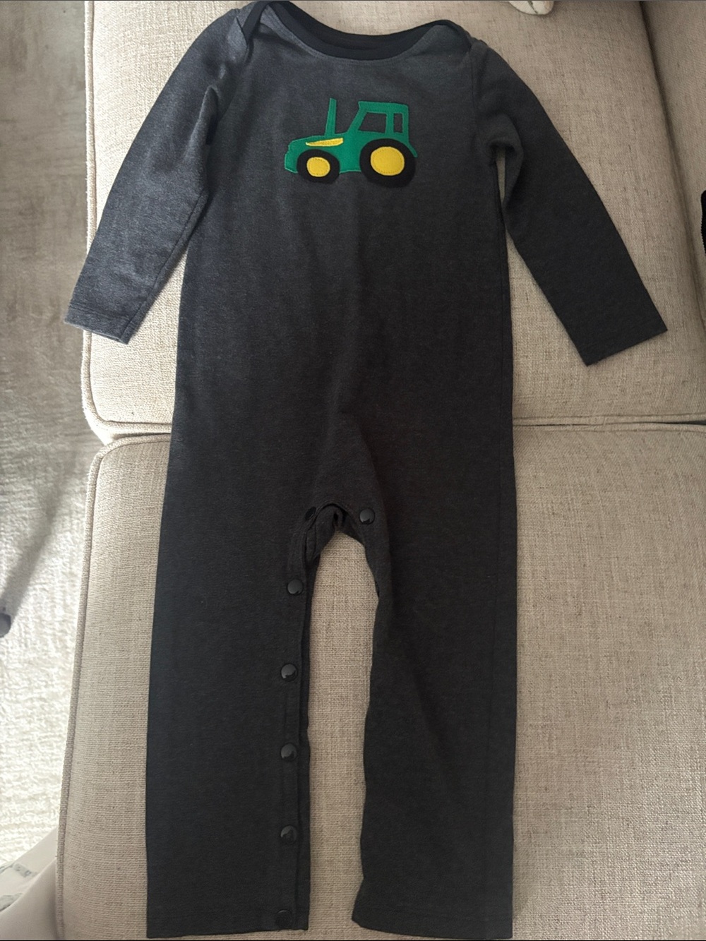 2T One piece w/snaps Long Sleeve 
Tractor on Front NWOT